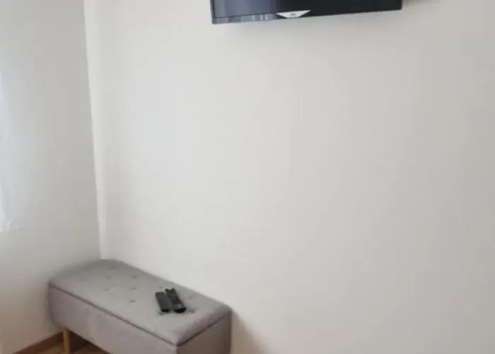 Julianna Free Parking *